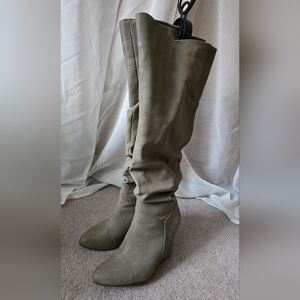 Izabella Rue Knee High Gray Wedge Boots Size 8